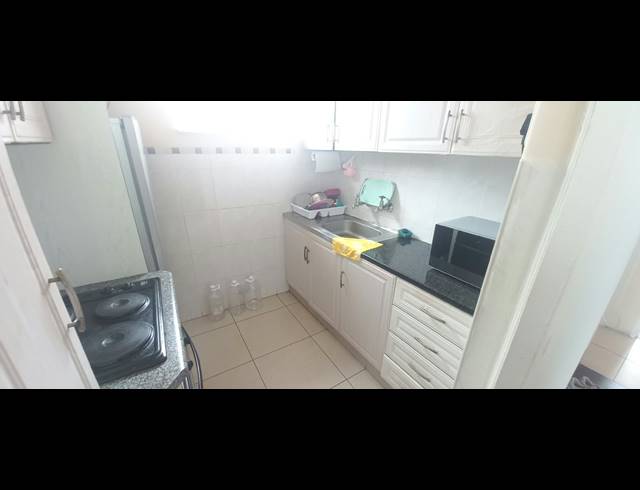 1 BEDROOM FLAT FOR SALE IN ESSENWOOD